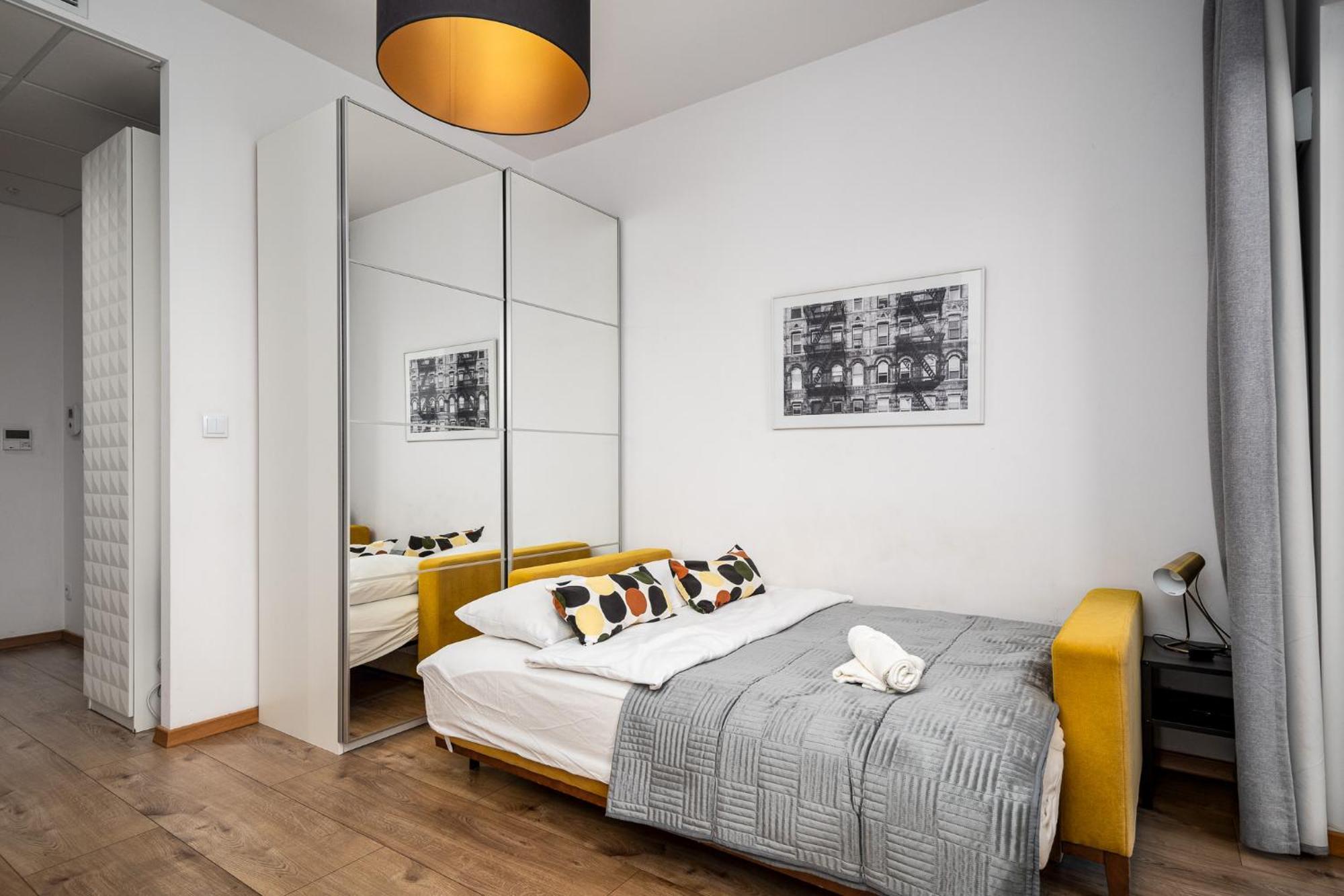 Prymasa Tysiaclecia 83A Free Garage By Perfect Apart Варшава Экстерьер фото
